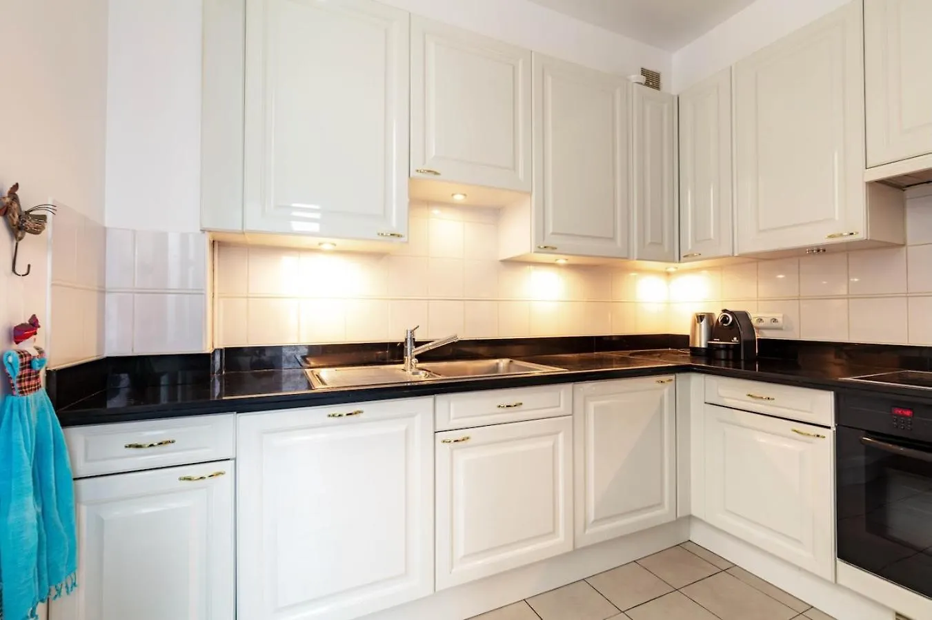 Charming French Style Apartment With Eiffel Tower View Prime Location Near Top Attractions パリ