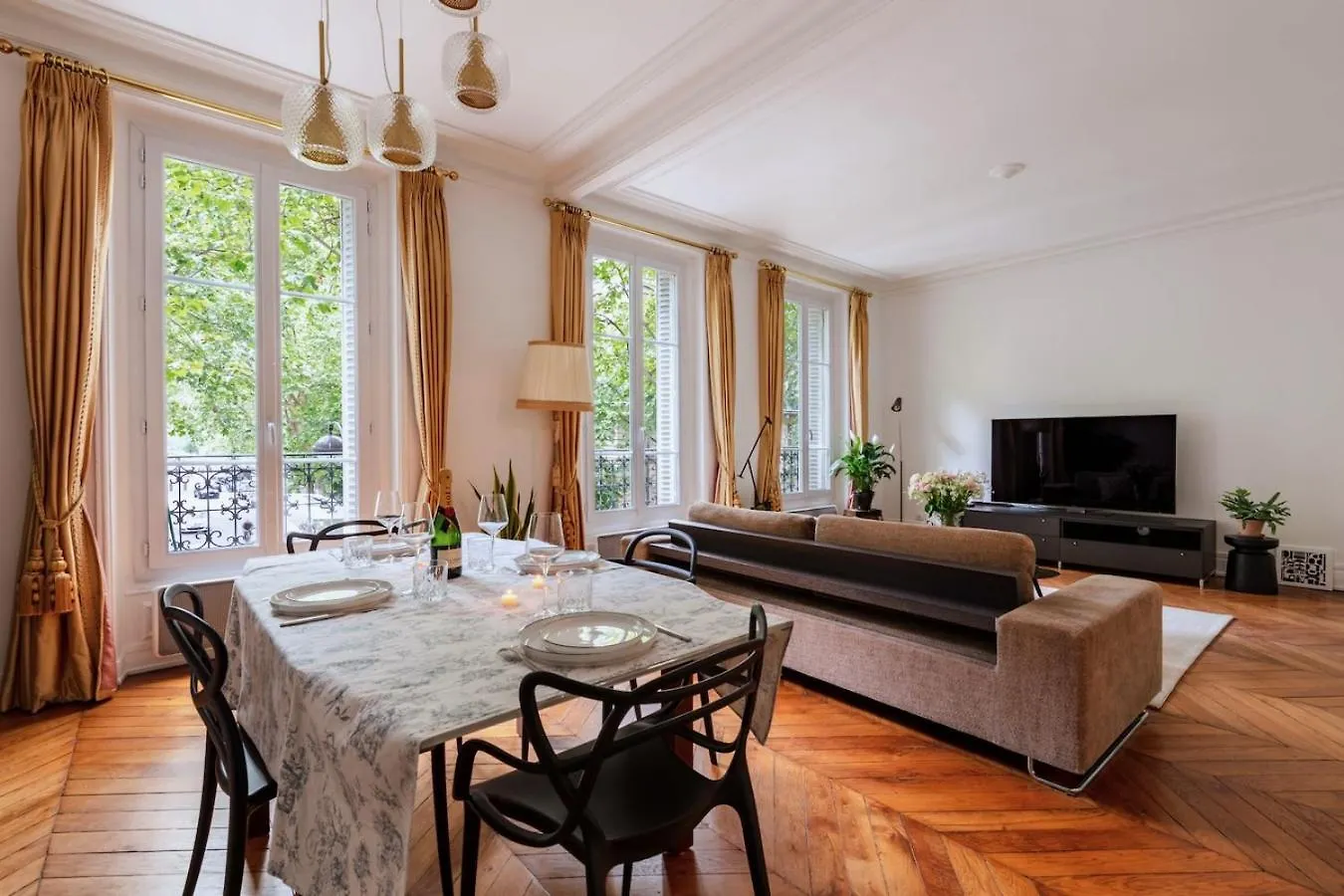 Charming French Style Apartment With Eiffel Tower View Prime Location Near Top Attractions パリ 0*,