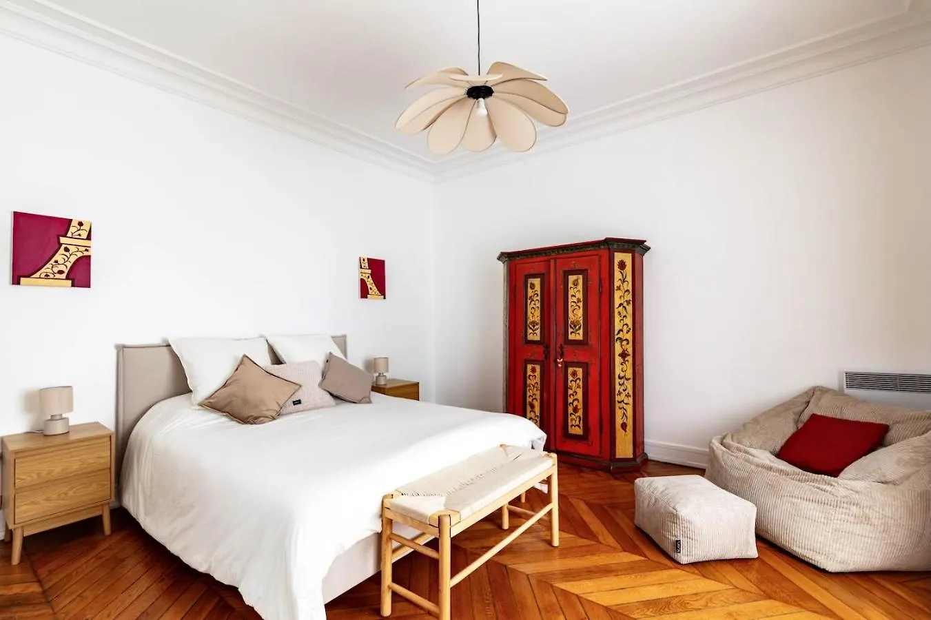 Charming French Style Apartment With Eiffel Tower View Prime Location Near Top Attractions Paris